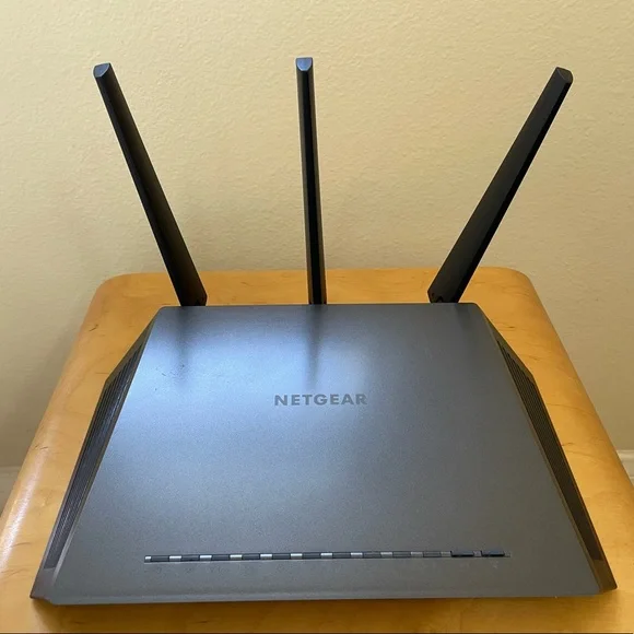 Netgear WIFI Router - Picture 2 of 8